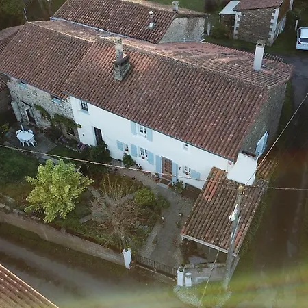 La Maison Des Fleurs Bed & Breakfast