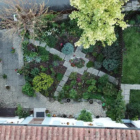 La Maison Des Fleurs