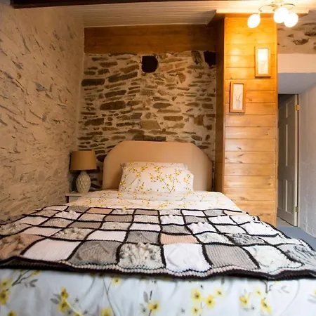 La Maison Des Fleurs Couette-café Montembœuf