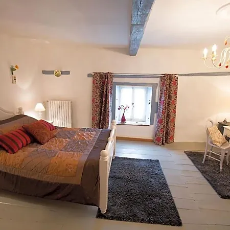 Nocleg ze śniadaniem La Maison Des Fleurs 3*