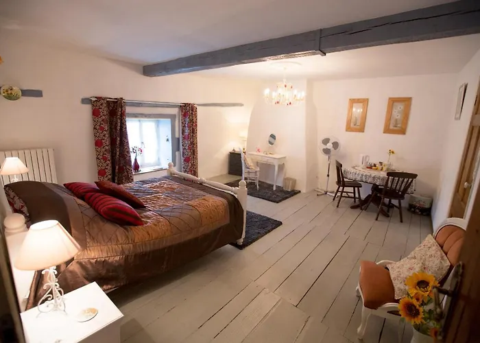 Bed & Breakfast La Maison Des Fleurs 3*