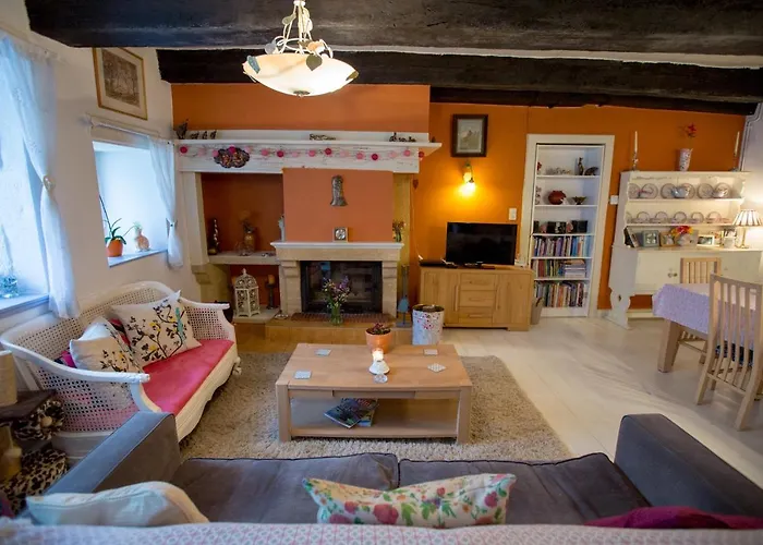 La Maison Des Fleurs 3* Montembœuf