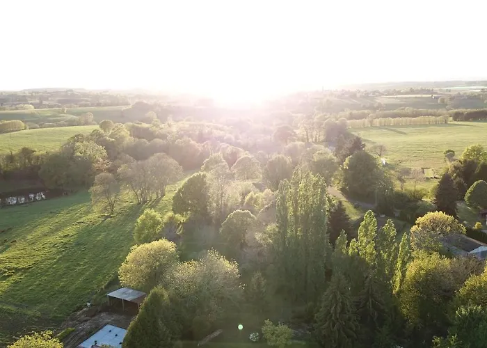 Bed & Breakfast La Maison Des Fleurs Montembœuf