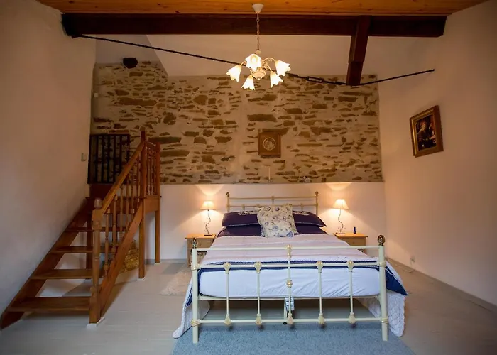 La Maison Des Fleurs 3* Montemboeuf