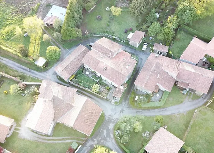 Bed & Breakfast La Maison Des Fleurs 3*